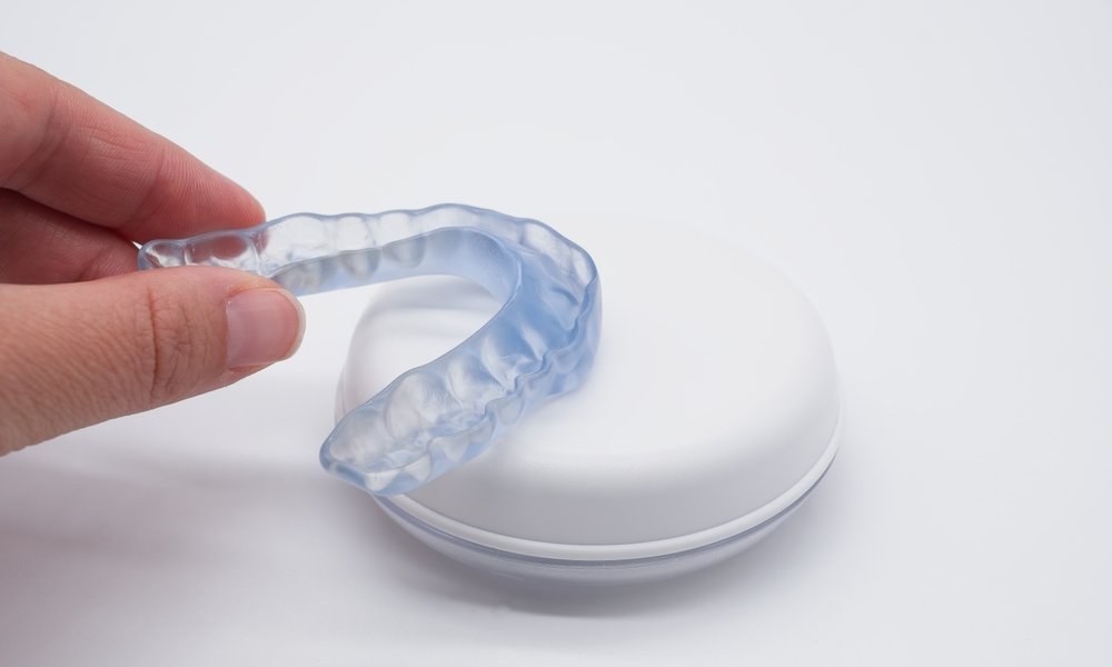 O gutieră dentară utilizată pentru tratamentul bruxismului
